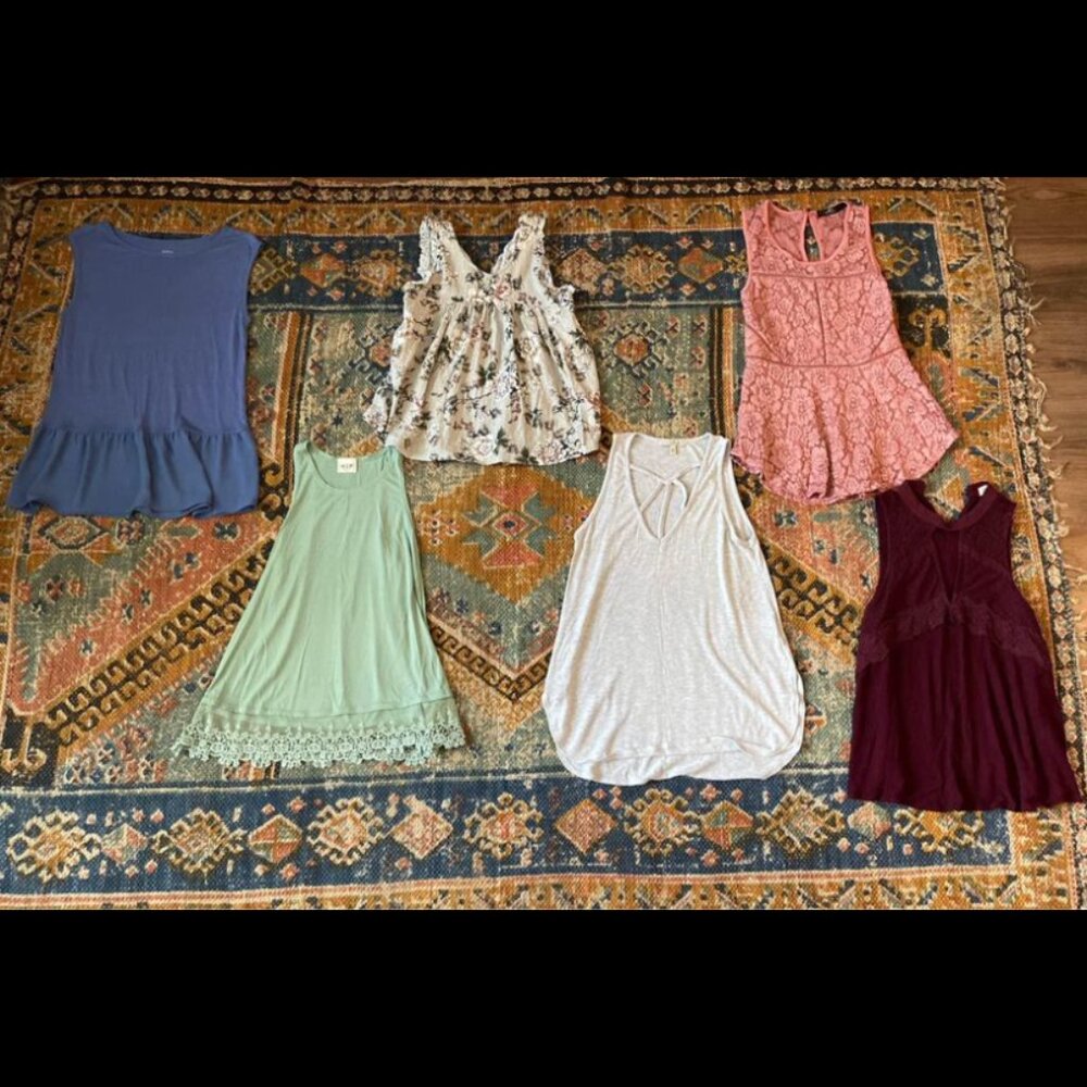 Lot of Womens Sleeveless Tops